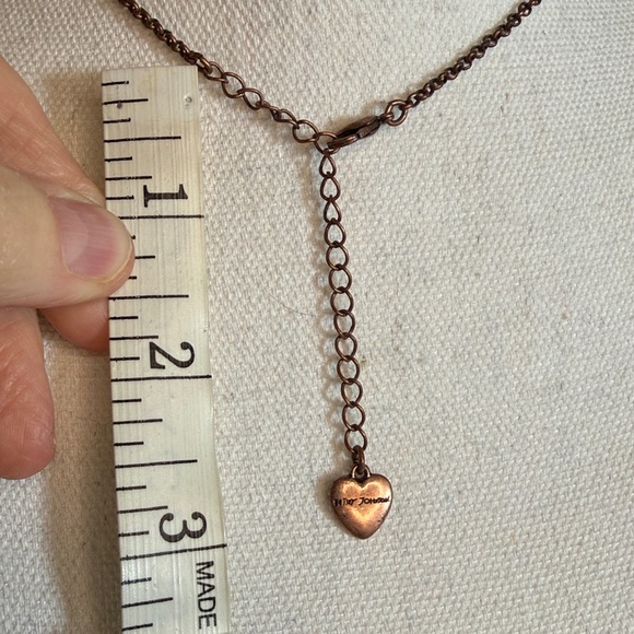 BETSEY JOHNSON WINGED HEART NECKLACE “LOVE” SPELLOUT COPPER CRYSTAL PAVE 18” EUC - Picture 10 of 12